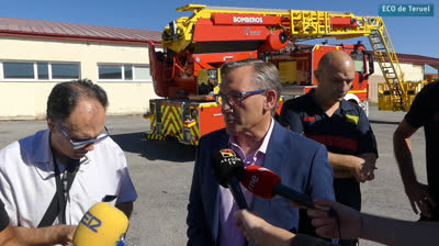 PRESENTACION CAMION AUTOESCALA BOMBEROS DE TERUEL