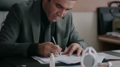 Segreti di famiglia - 1x25 Episodio 25(Mediaset Infinity)